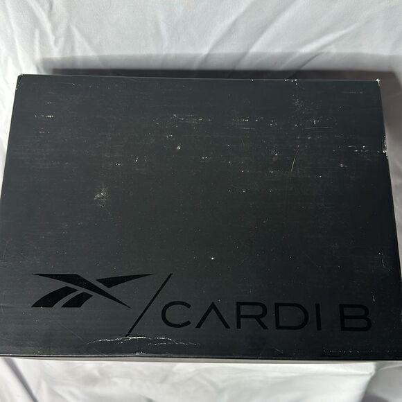 Size 7.5w - Reebok Cardi B x Club C V2 Mars Red W - Picture 7 of 8